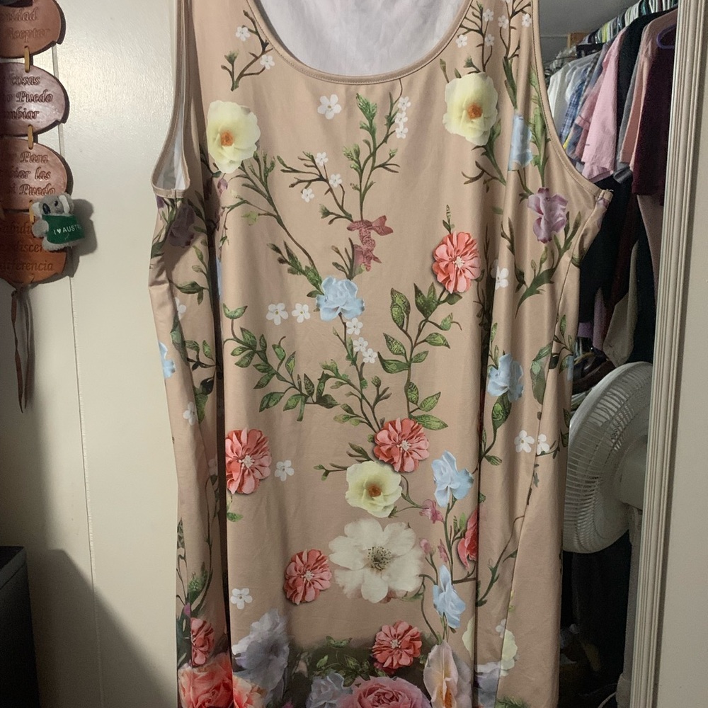 Floral Sleeveless casual Dress woman Sz 3XL arm to arm 25x42 long used thanks